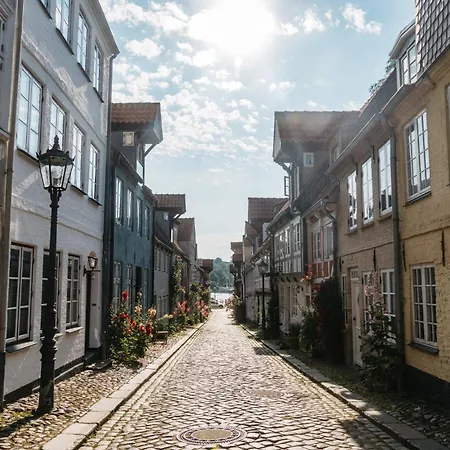 Grosses Apartment Mit 2 Balkonen Zentral Am Nordertor Flensburg Exterior foto