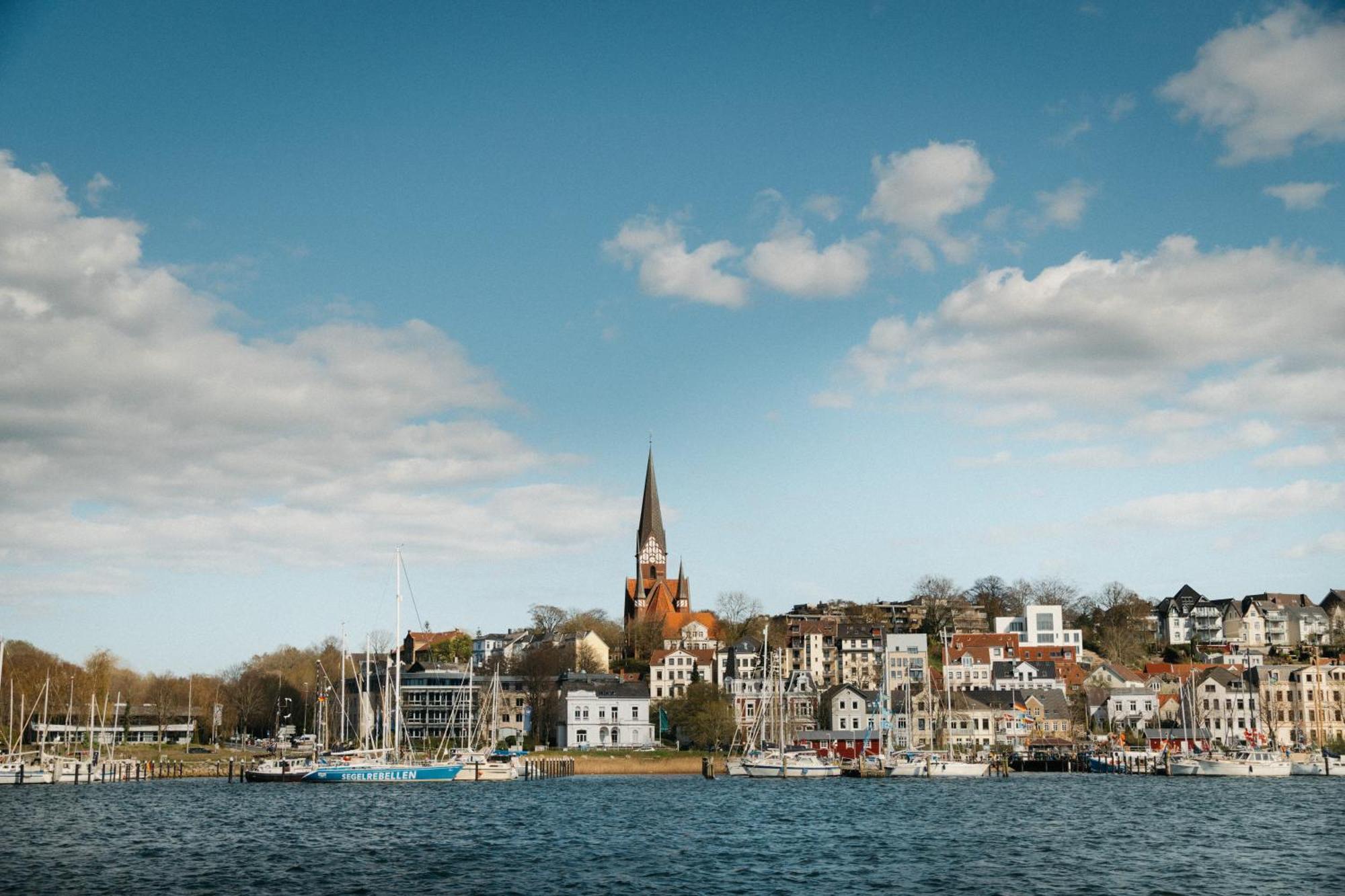 Apartment Grosses Mit 2 Balkonen Zentral Am Nordertor Flensburg